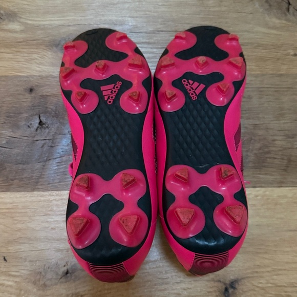 Adidas Girl’s Soccer Cleats - Size 5 - Picture 6 of 7